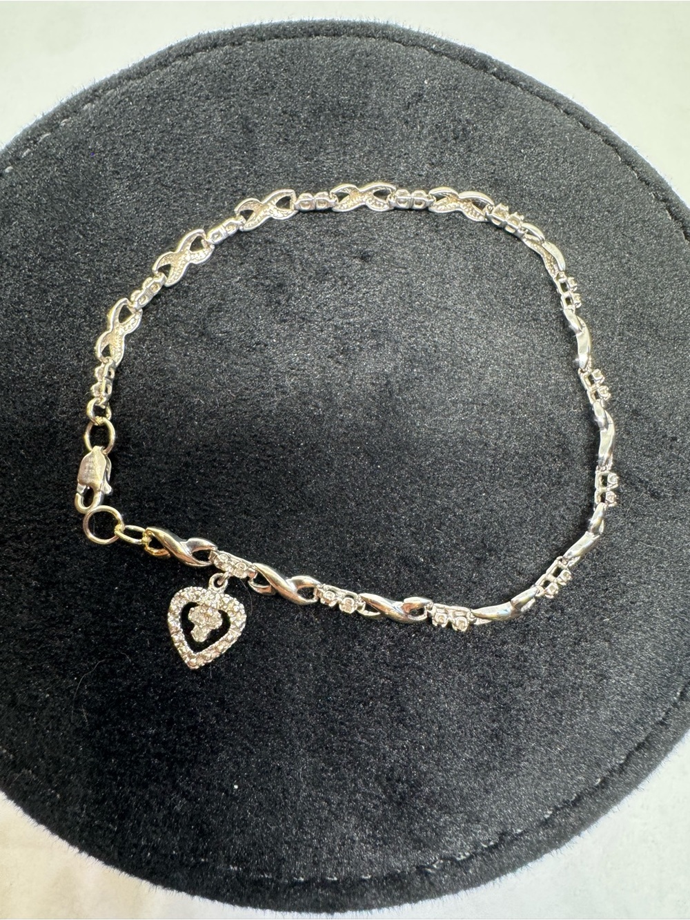 Vintage 10K 417 White Gold Natural Diamond Bracelet 7.25"